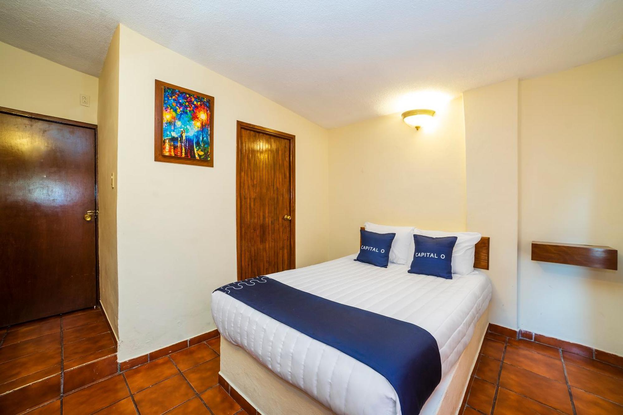 Capital O Hotel Casa Blanca Celaya  Buitenkant foto